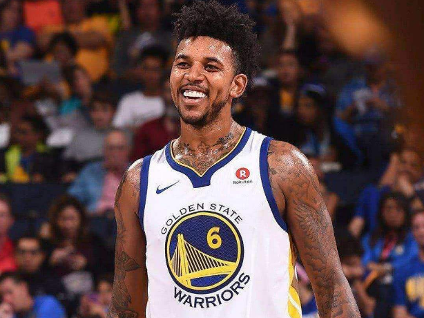 欧冠进球榜更新：莱万连续进球,（欧冠射手榜最新：莱万连场破门）