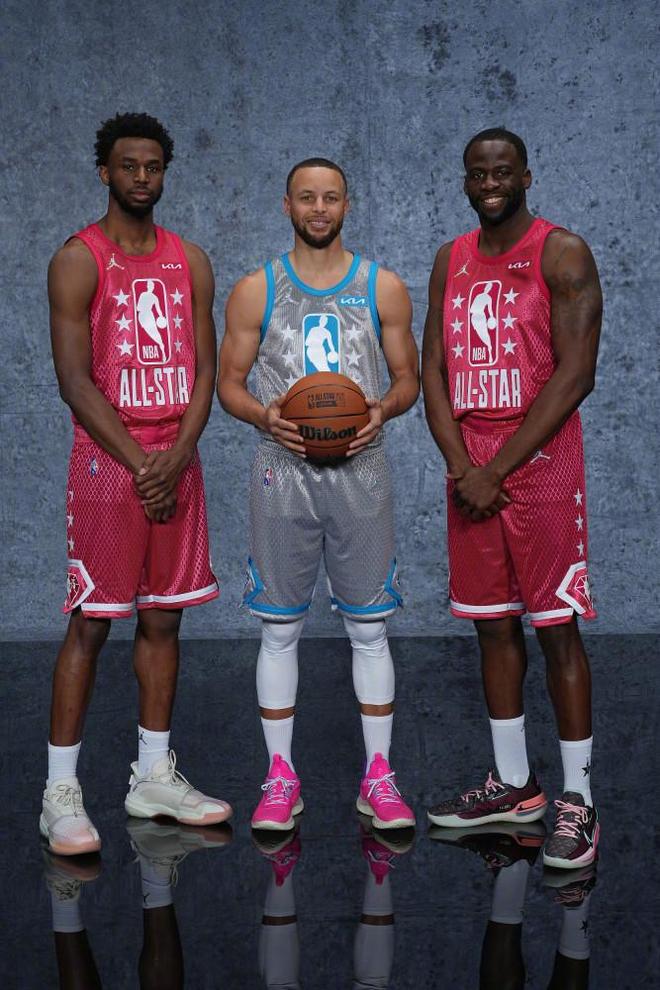 尤文2-0帕福斯，戴维破门+失良机，麦肯尼建功，伊尔迪兹助攻（尤文2-0帕福斯：麦肯尼进球，伊尔迪兹送助攻，戴维破门仍错失良机）