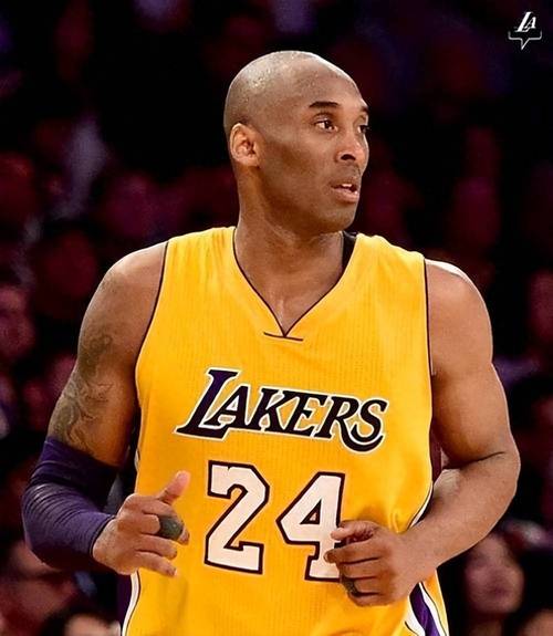 中超比赛亮点：上海海港2-1取胜山东泰山,（中超战报：上海海港2比1力克山东泰山）