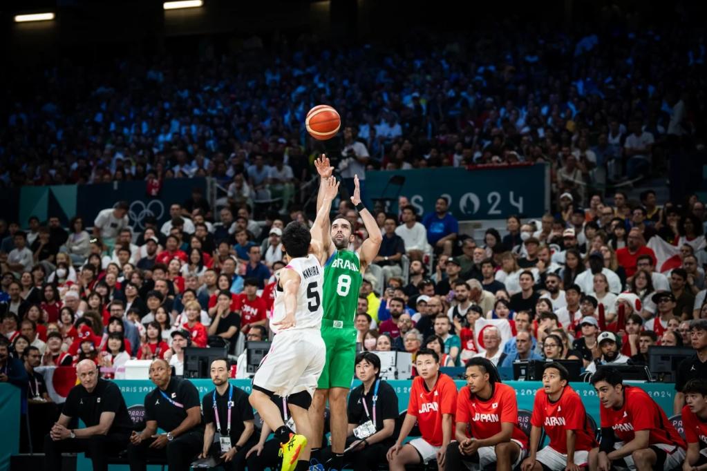 现在米兰是否会是联赛冠军头号热门？里奇：不能这么说（米兰是联赛夺冠最大热门？里奇：言之过早）