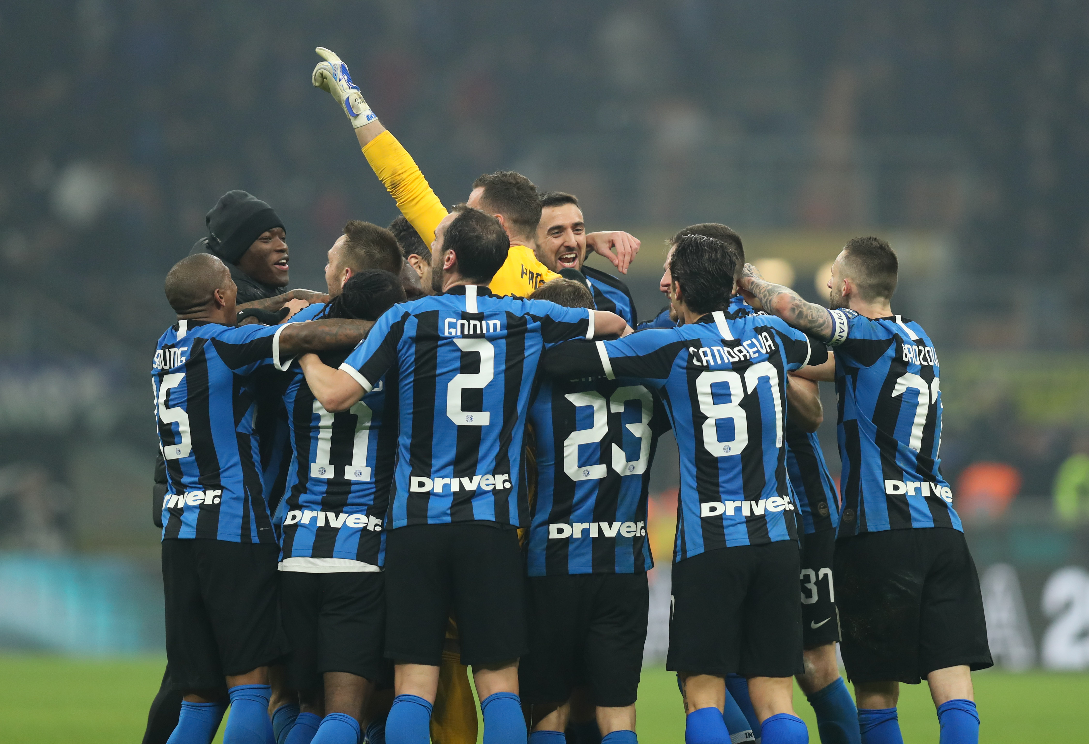 西甲夺冠赔率：巴萨1赔1.61反超皇马 马竞掉队（西甲冠军赔率更新：巴萨1赔1.61领跑反超皇马，马竞掉队）