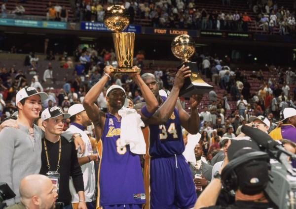 足球报：海港有意杨希，徐彬留洋仍存不确定，西海岸资金有困（足球报：海港有意引进杨希，徐彬留洋前景未明，西海岸资金紧张）