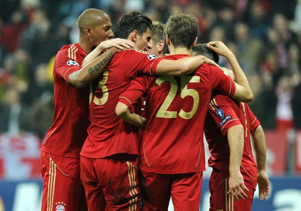 近8次代表西班牙出战正式比赛，奥亚萨瓦尔贡献7球6助攻（奥亚萨瓦尔近8场西班牙队正赛斩获7球6助）