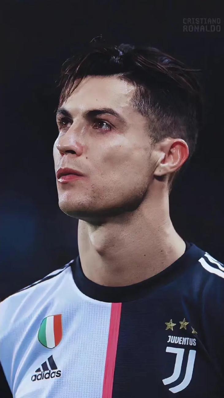 有惊无险，小麦和孔蒂所乘飞机警告灯误报导致飞机迫降（虚惊一场：小麦与孔蒂所乘航班因警示灯误报紧急降落）