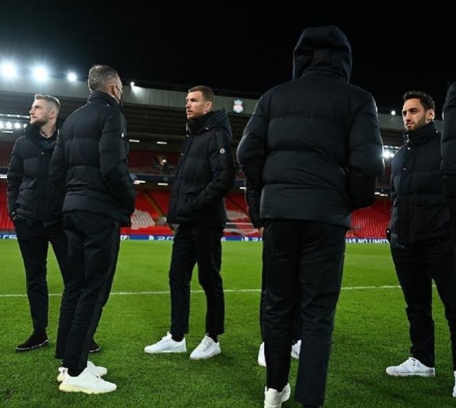 记者：老佛爷实际上更偏好外国教练，阿隆索很难坚持到1月份（记者称：弗洛伦蒂诺更青睐外籍主帅，阿隆索恐难撑到一月）