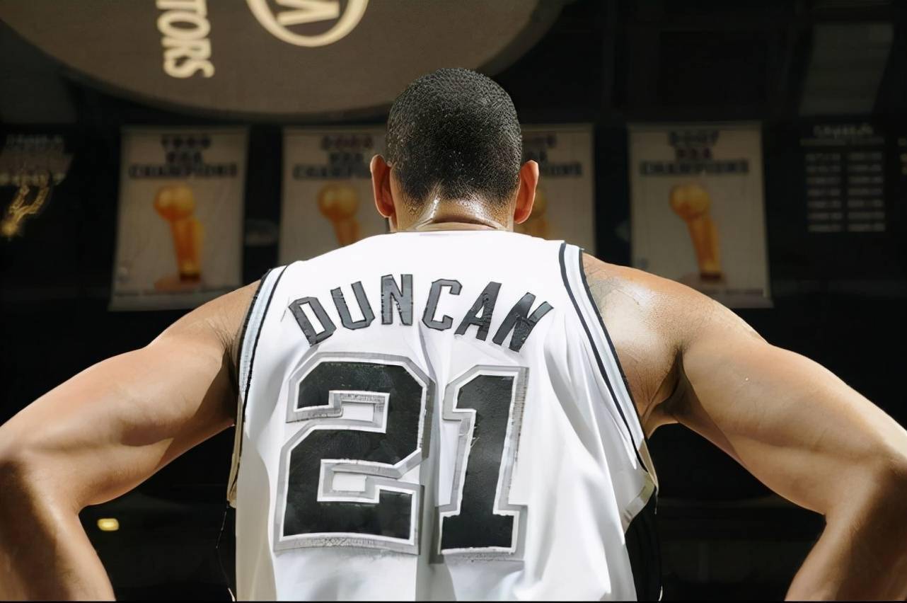 勇士vs魔术首发：库里&巴特勒大战班凯罗&贝恩（勇士迎战魔术首发：库里、巴特勒领衔对飙班凯罗、贝恩）