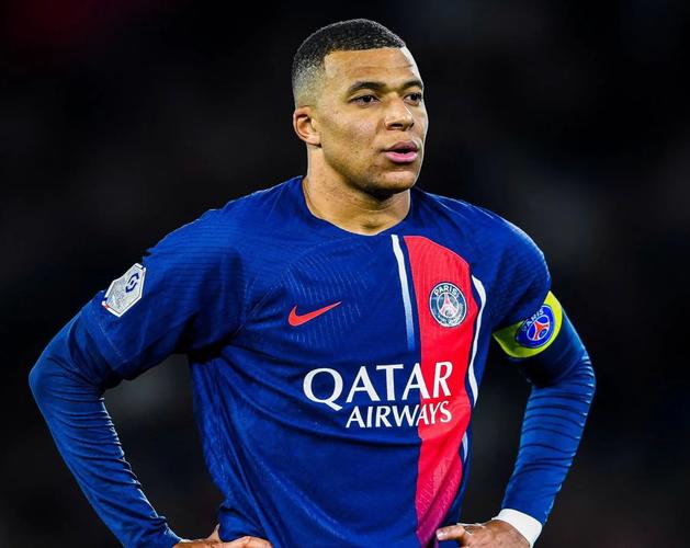 布莱顿总监：许尔策勒非常有才华，他求知欲很强（布莱顿总监称许尔策勒才华横溢，求知欲旺盛）