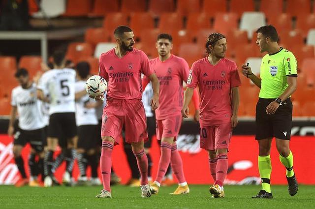 阿斯：曼联8000万引援成水货？谢什科未达预期且迷失体系（阿斯：曼联8000万新援物非所值？谢什科未达预期且难融入战术体系）